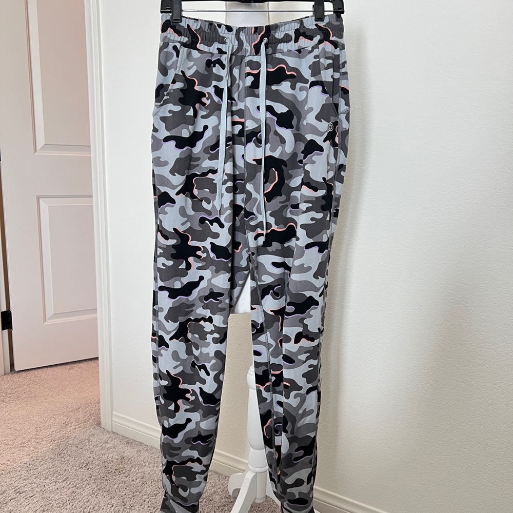 POP Fit Gray Camouflage Joggers